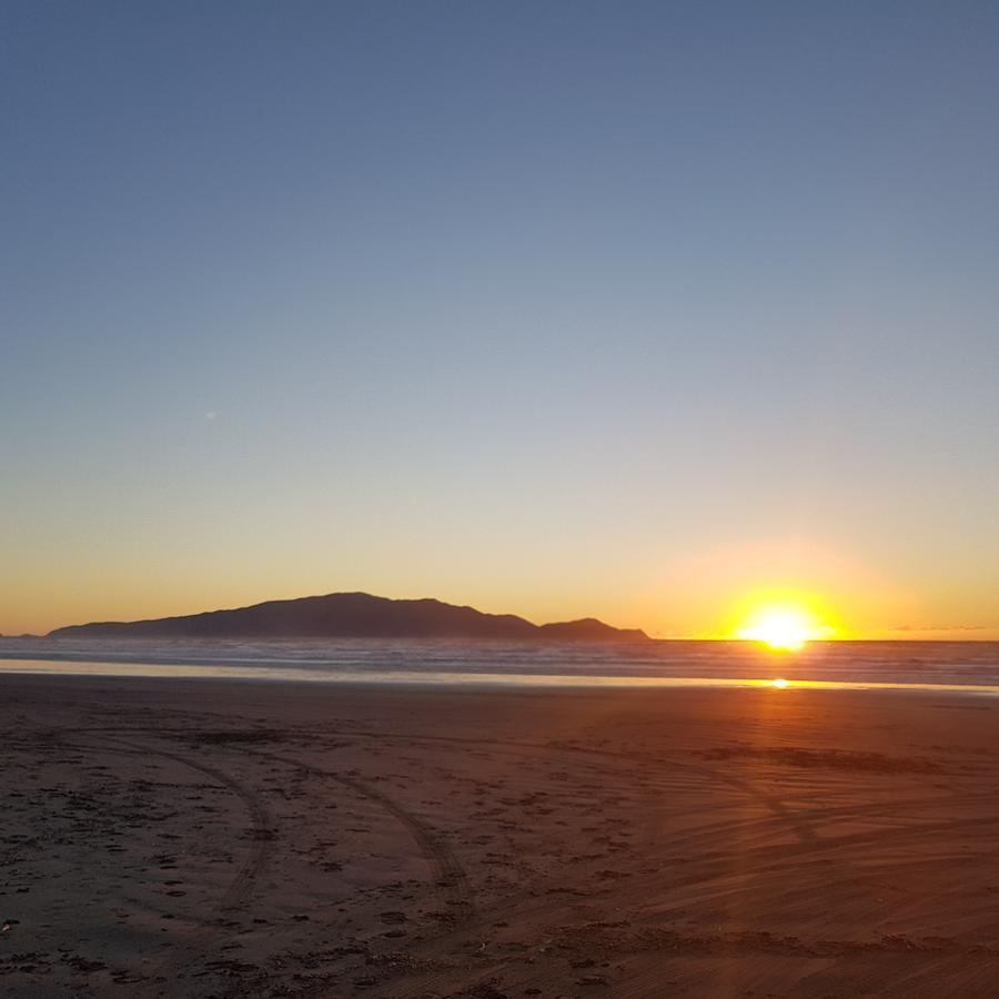 Near The Shore Waikanae Exterior foto